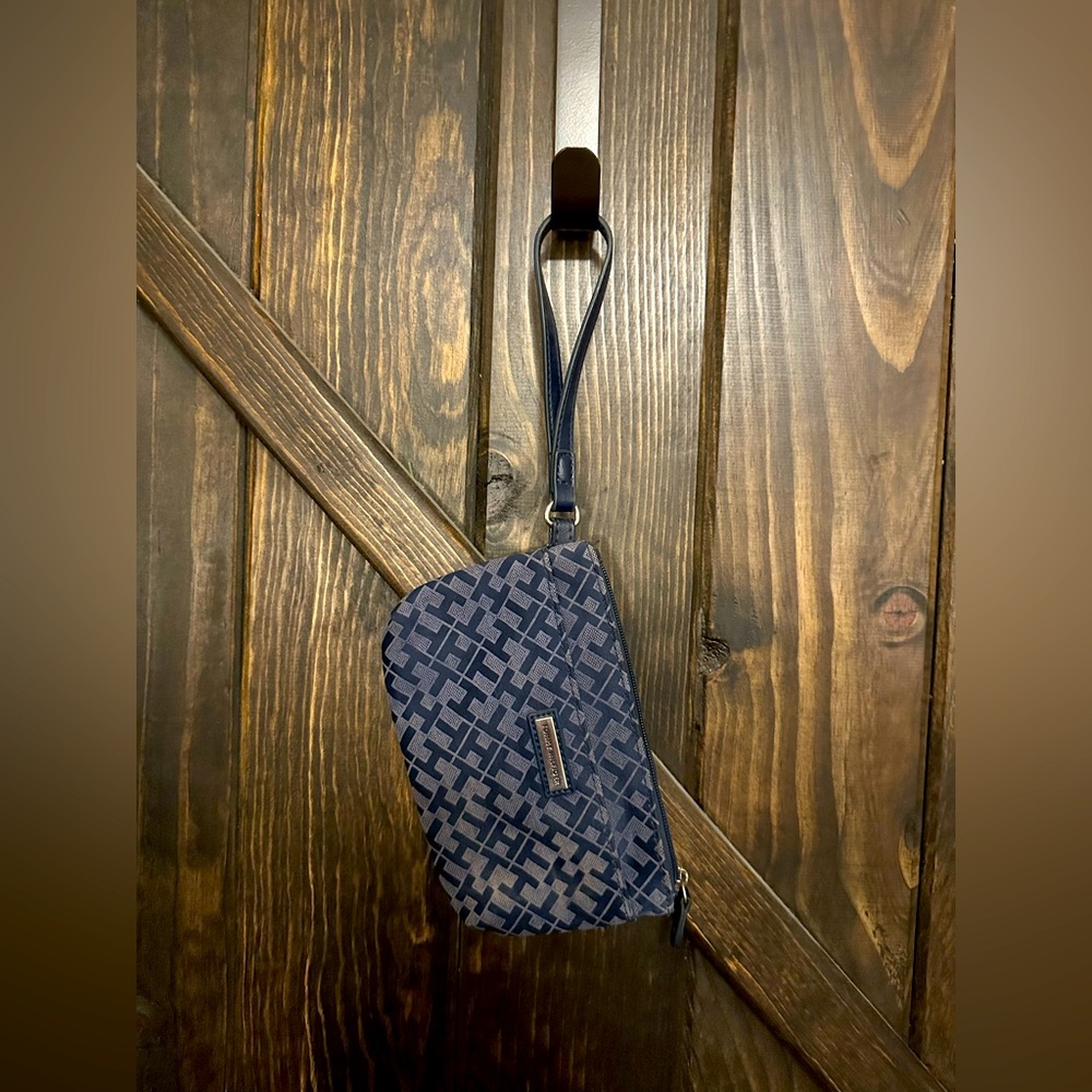 Tommy Hilfiger Wristlet